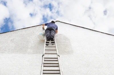 Peinture extérieure à Banne — façades et ravalement